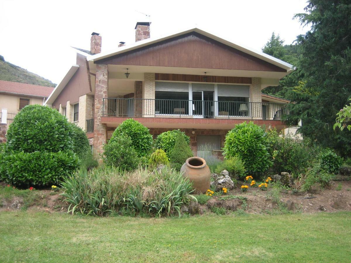 Villa Casa De Julio Marroquin à Pradoluengo Extérieur photo